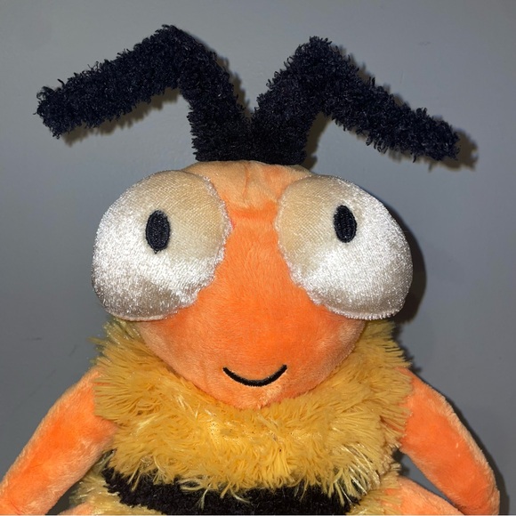 Rare vintage Bumble Bee Plush by Manhattan Toy super soft - Picture 3 of 7